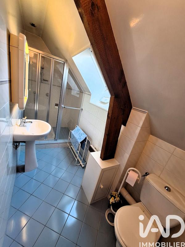 Maison - 180 m² - 8 pièces