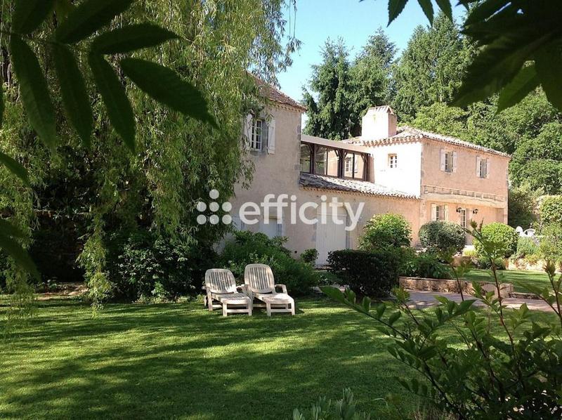 Demeure - 450 m² - 12 pièces