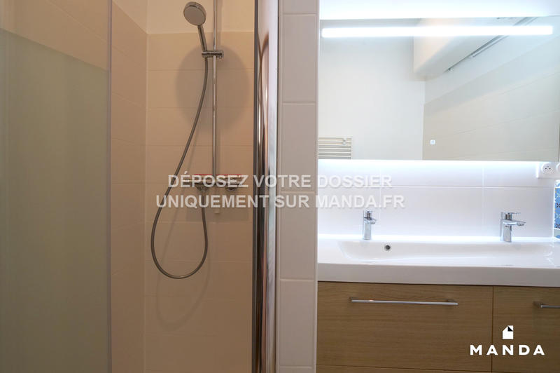 Chambre - 10 m² - 6 pièces