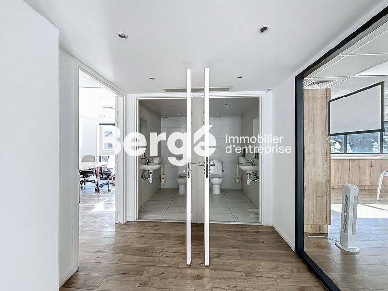 Bureau - 530 m²