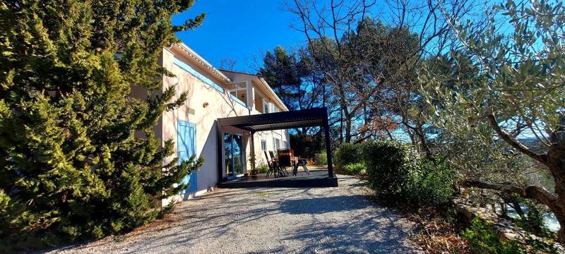 Villa - 209 m² - 8 pièces