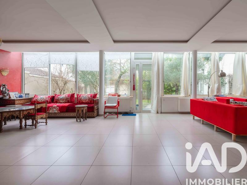 Maison de maîtres - 230 m² - 12 pièces