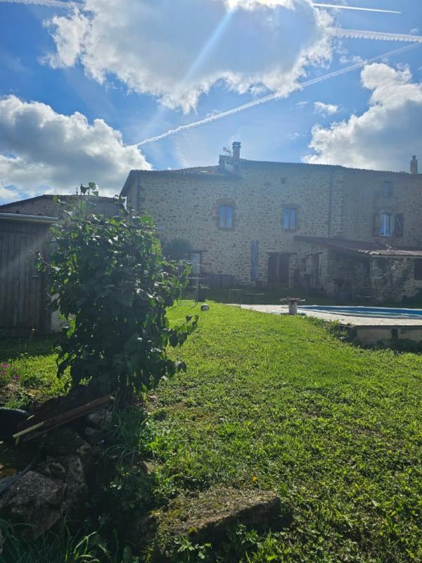 Propriété - 134 m² - 4 pièces