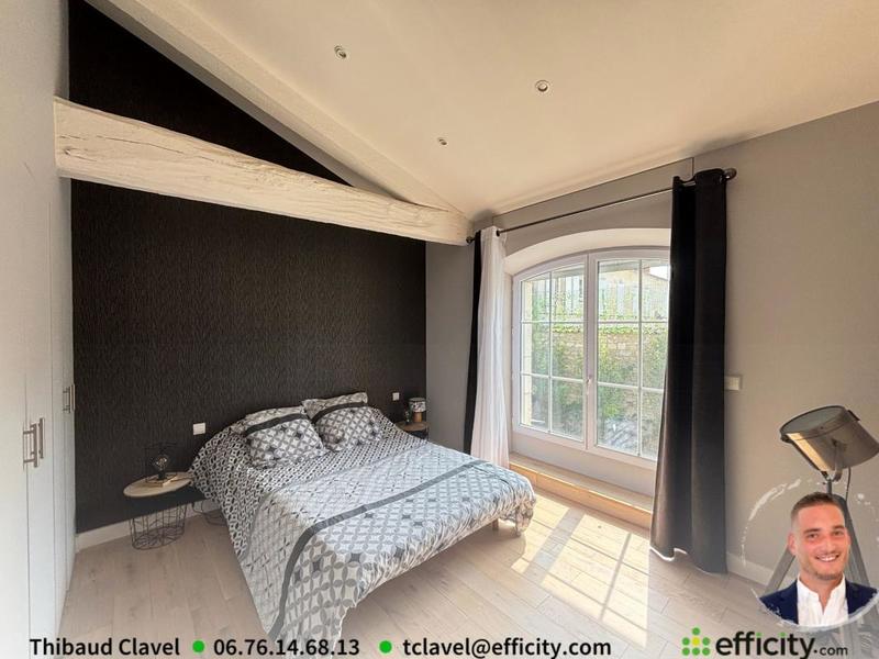 Maison - 283 m² - 10 pièces