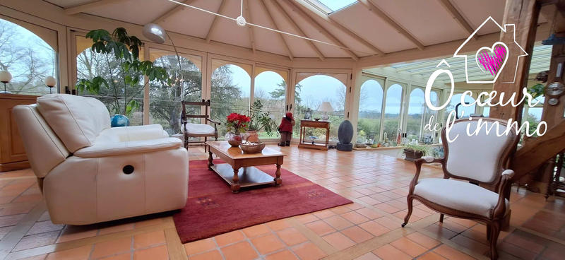 Maison - 309 m² - 9 pièces