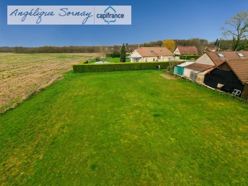 Terrain constructible - 1 253 m²