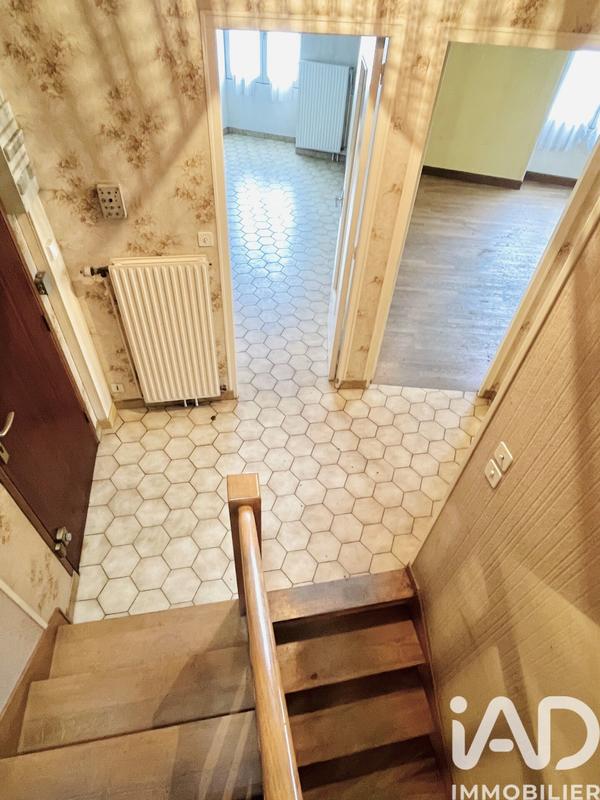 Maison - 201 m² - 10 pièces