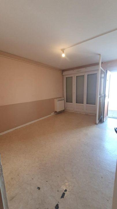 Studio - 32 m² - 1 pièce