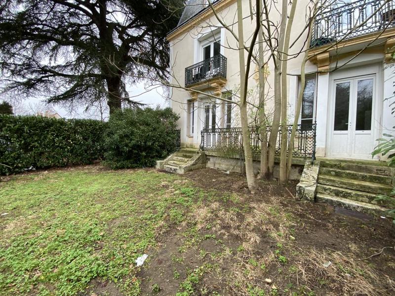 Appartement ancien - 76 m² - 3 pièces