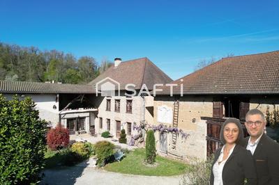 Maison - 218 m² - 6 pièces