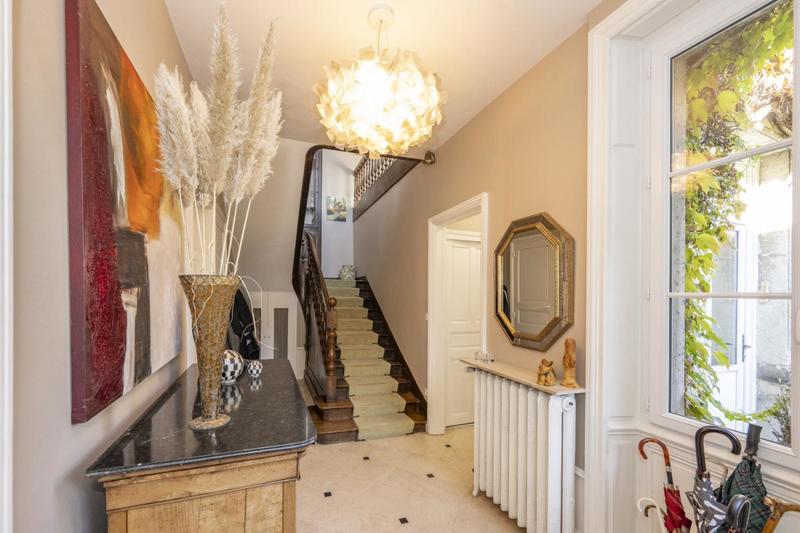 Hôtel particulier - 338 m² - 11 pièces