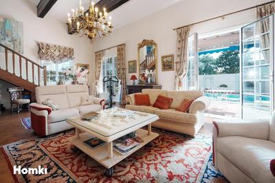 Villa - 290 m² - 6 pièces