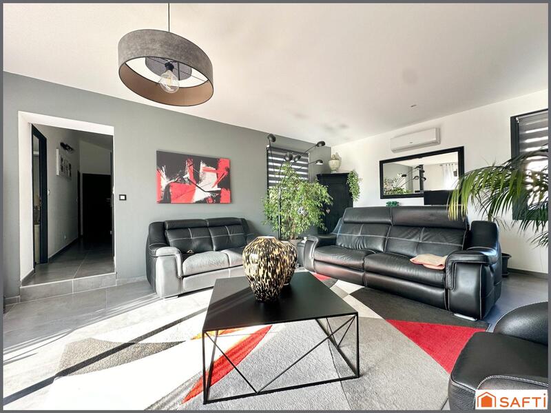 Maison - 212 m² - 8 pièces