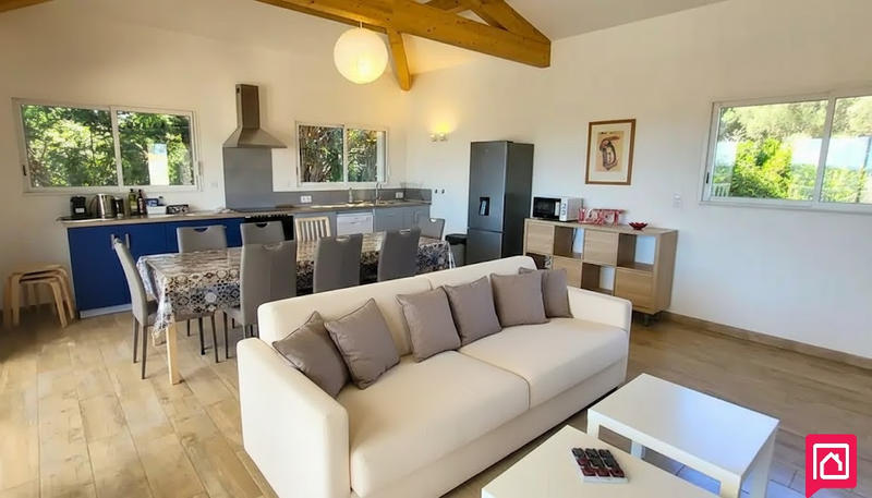 Maison - 100 m² - 4 pièces