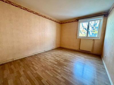 Appartement - 75 m² - 3 pièces
