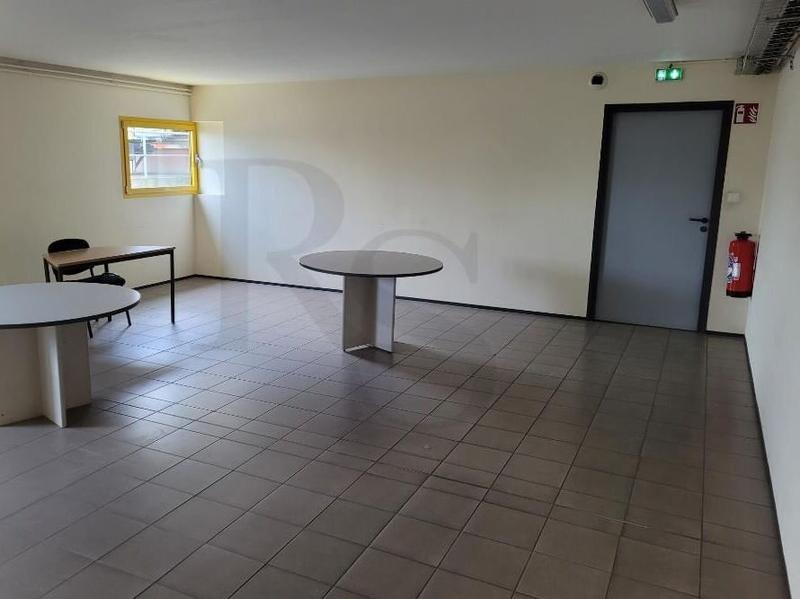 Bureau - 423 m²