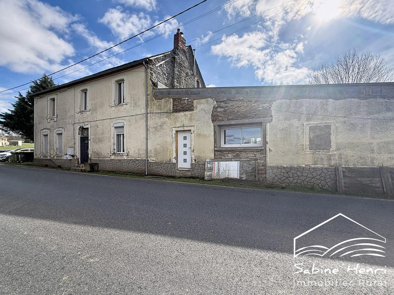 Maison - 235 m² - 10 pièces