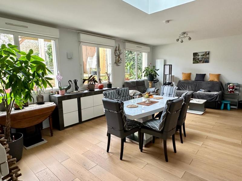 Appartement - 85 m² - 2 pièces