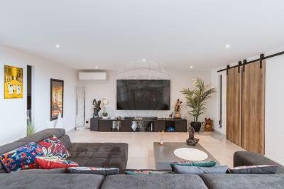 Appartement - 171 m² - 6 pièces