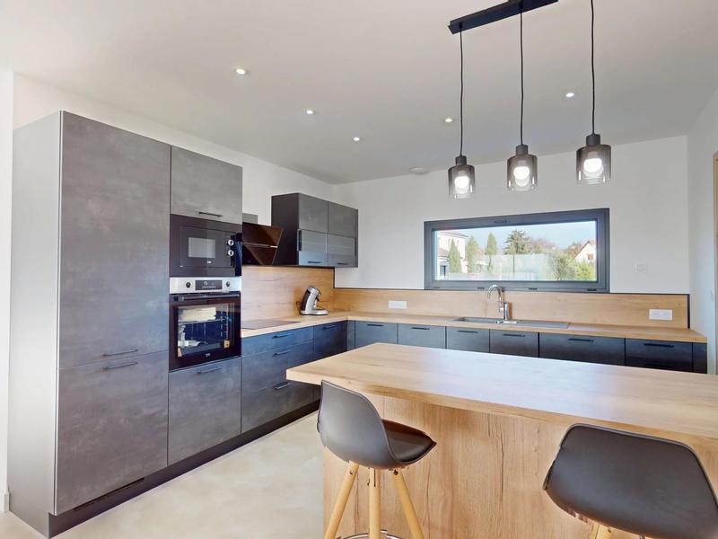 Maison - 146 m² - 6 pièces