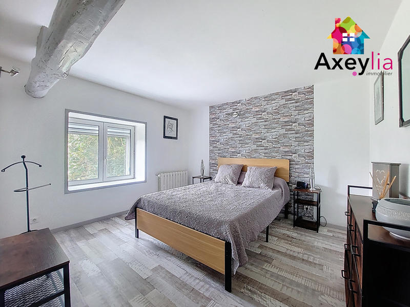 Maison - 197 m² - 7 pièces