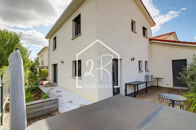 Maison - 92 m² - 5 pièces