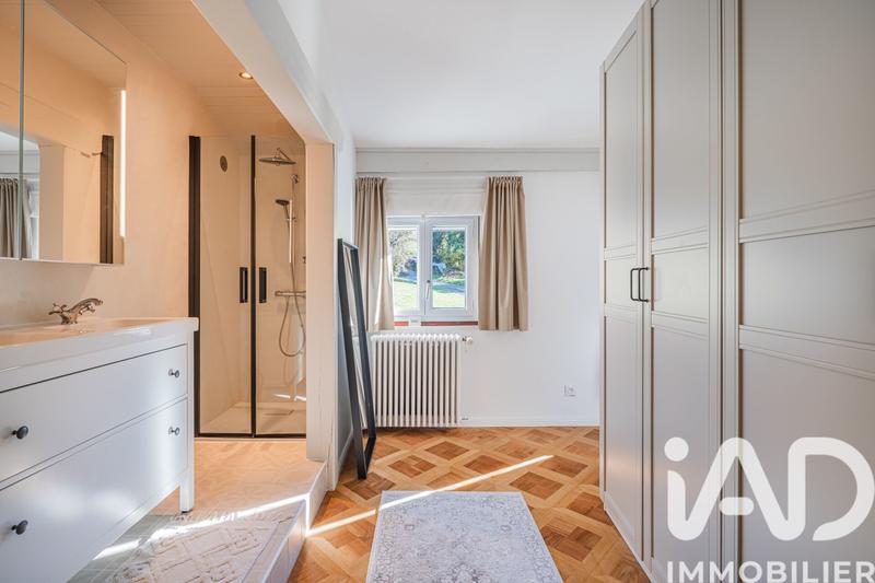 Maison - 234 m² - 5 pièces
