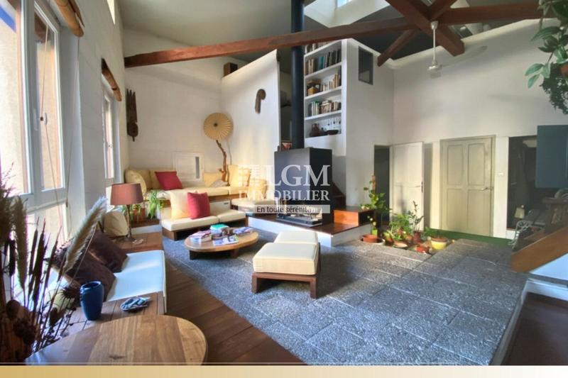 Loft - 103 m² - 3 pièces