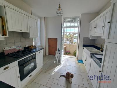 Maison - 177 m² - 7 pièces