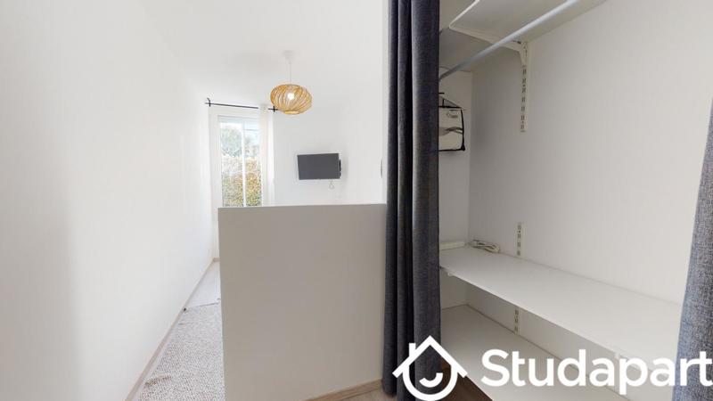 Chambre - 14 m² - 1 pièce