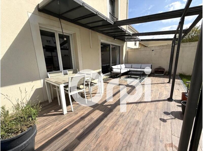 Maison - 161 m² - 8 pièces