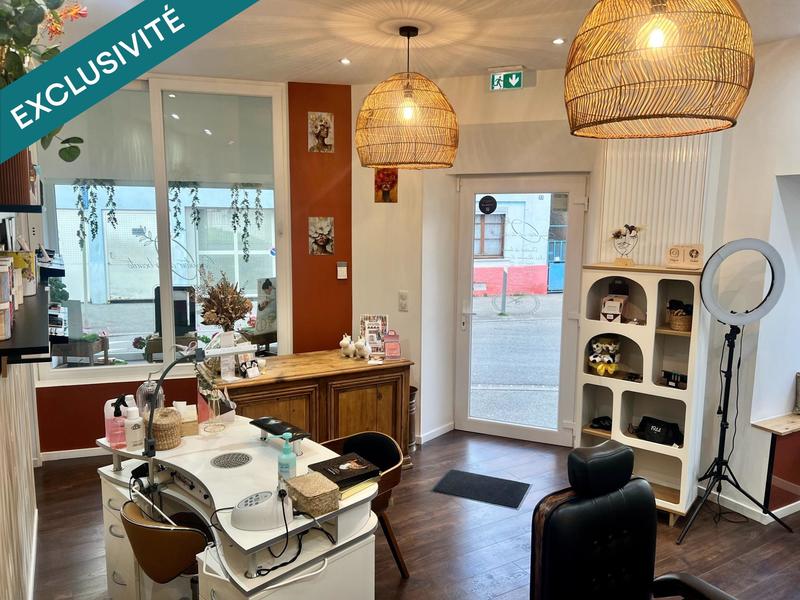 Local commercial - 69 m² - 6 pièces