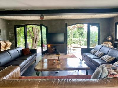 Propriété - 230 m² - 10 pièces