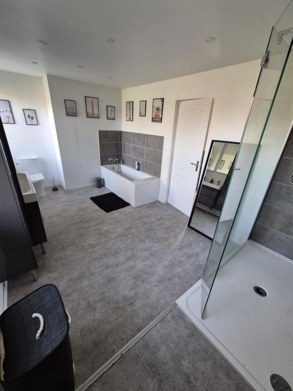 Maison - 400 m² - 5 pièces