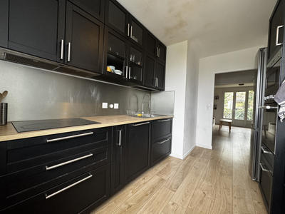 Appartement - 81 m² - 5 pièces