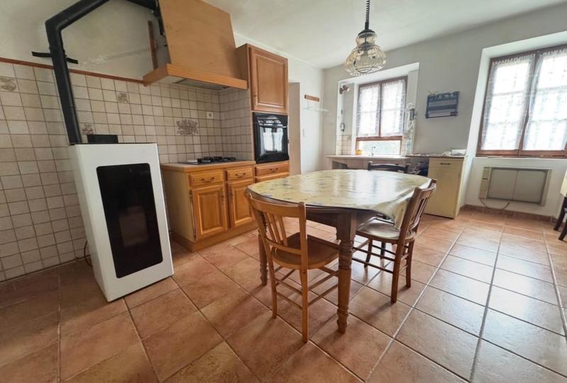 Maison - 184 m² - 7 pièces