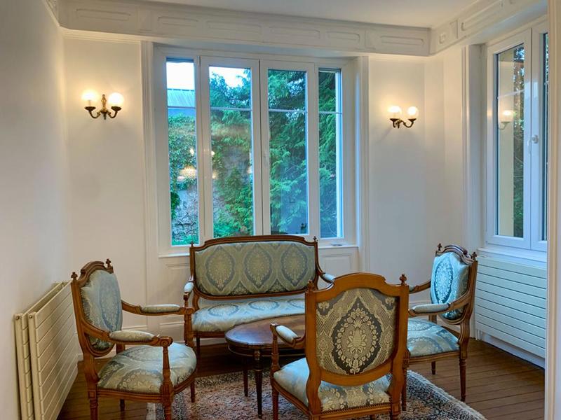 Maison - 217 m² - 8 pièces