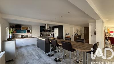 Appartement - 142 m² - 6 pièces