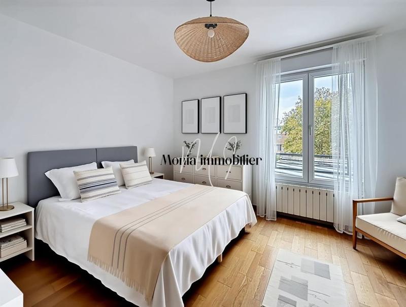 Pavillon - 160 m² - 7 pièces