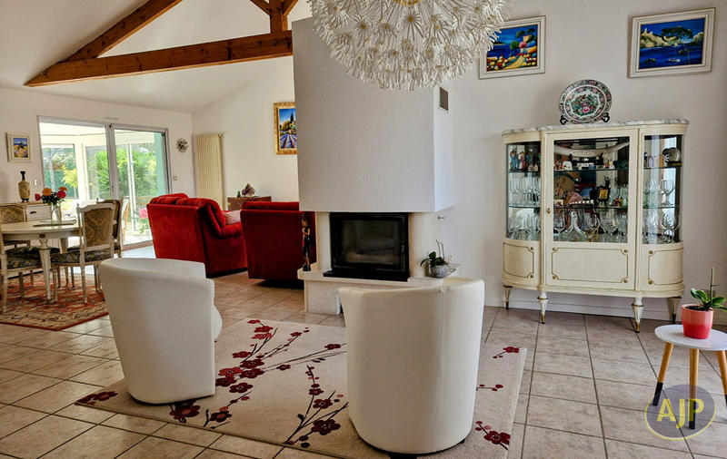 Maison - 145 m² - 6 pièces