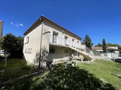 Maison - 185 m² - 7 pièces