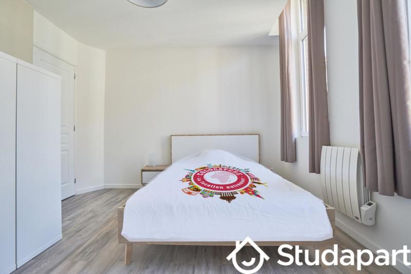 Chambre - 13 m² - 1 pièce