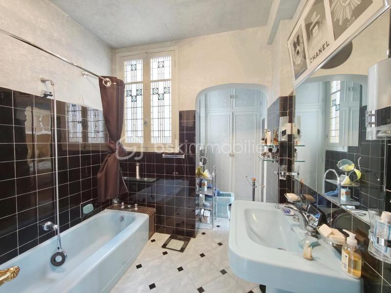 Appartement - 100 m² - 4 pièces