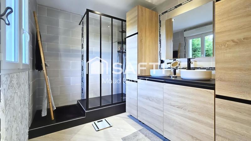 Maison - 265 m² - 8 pièces