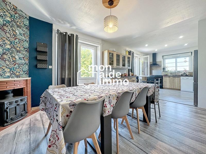 Maison - 140 m² - 5 pièces