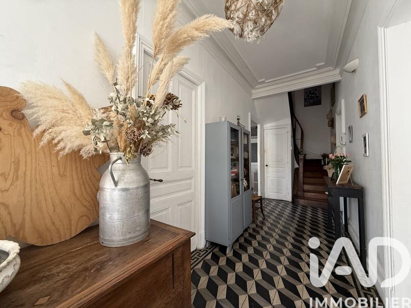 Maison - 182 m² - 10 pièces