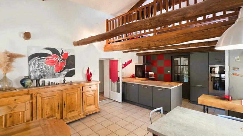 Maison en pierre - 150 m² - 7 pièces