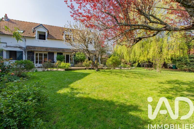 Maison - 210 m² - 7 pièces