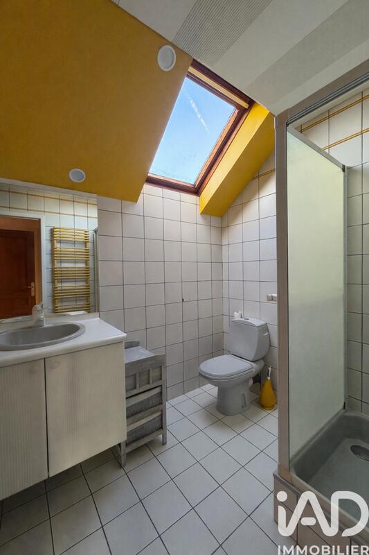 Maison - 214 m² - 8 pièces