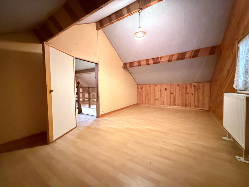 Maison - 93 m² - 5 pièces